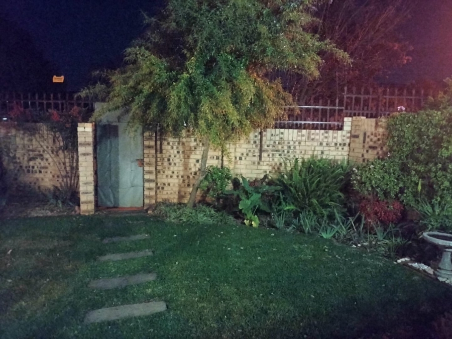 2 Bedroom Property for Sale in Heuwelsig Free State